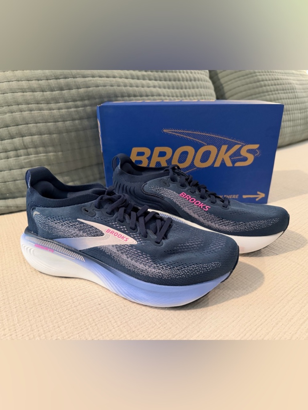 Brooks - Adrenaline GTS 25 - Women’s - Size 10.5 - New in Box!